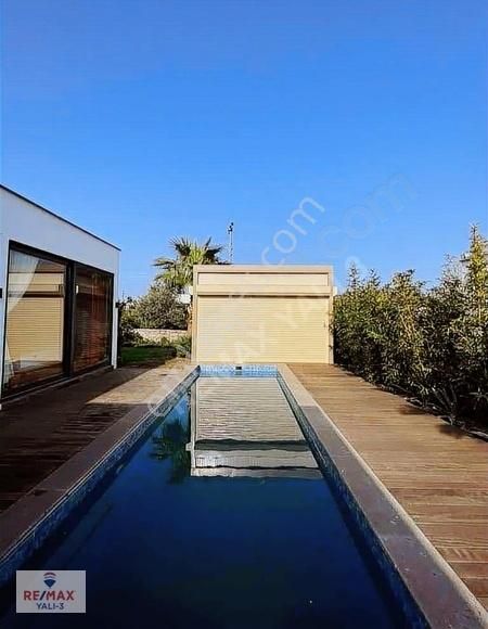 Re/max Yalı'dan Denize Ve Marinaya Yürüme Mesafesinde Villa