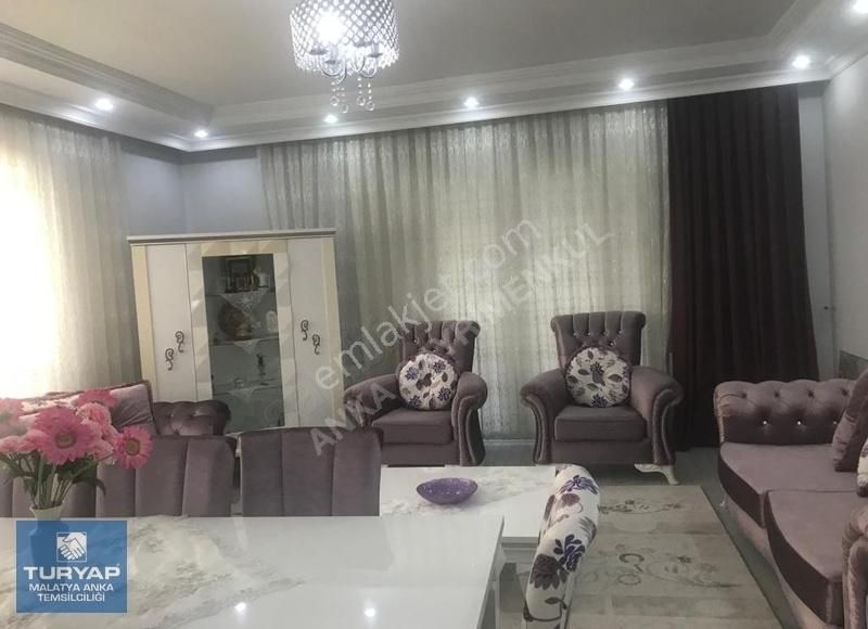 Turyap Anka'dan F.kayahan Ana Cadde Üstü Kiralık 4+1 Eşyalıdaire