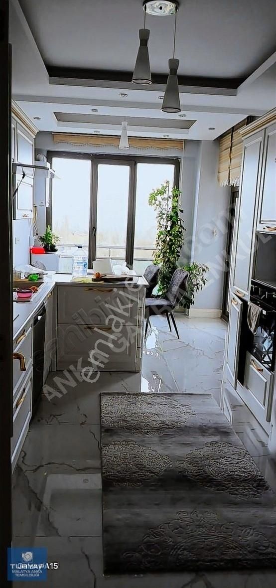 Tecde Ana Cadde Üzeri Kiralık 3+1 Lüks Daire