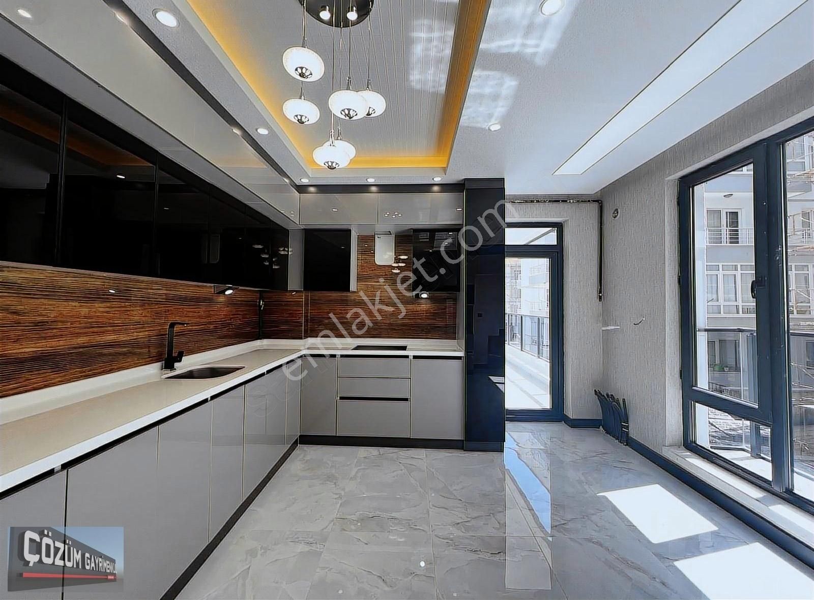 Kalite Yeniden Yazılıyor Çözüm'de Sıfır 3+1 Full Yapılı Daireler - Görsel 16