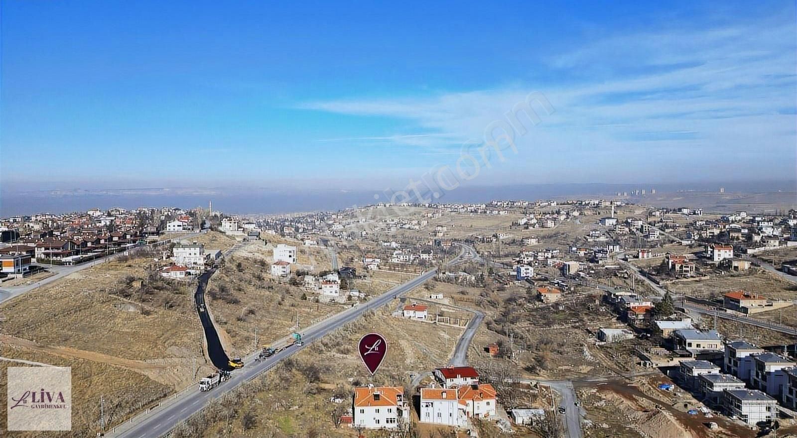 Liva'dan Reşadiye'de Komando Caddesi Üzeri 696 M² Arsa