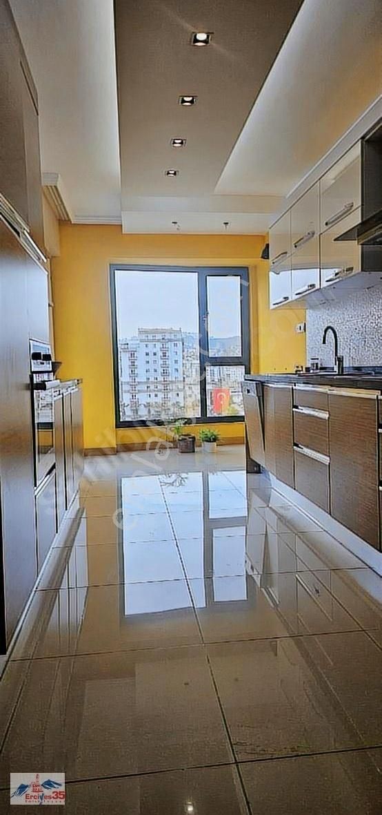 Erciyes35'den Duru Yaşam Sitesinde Mükemmel Havuzlu Ara Kat