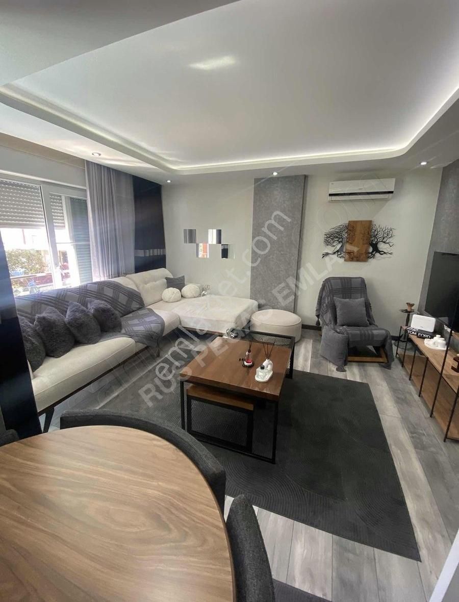 Hurma'da Eşyalı 2+1 Katta Satılık Konyaaltı