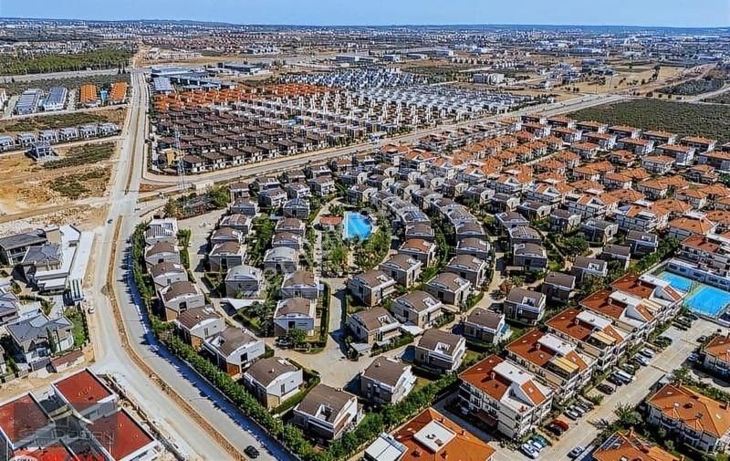 Özdoğan Emlaktan Altınkale De 7+1 450m2 Site İçi Havuzlu Villa
