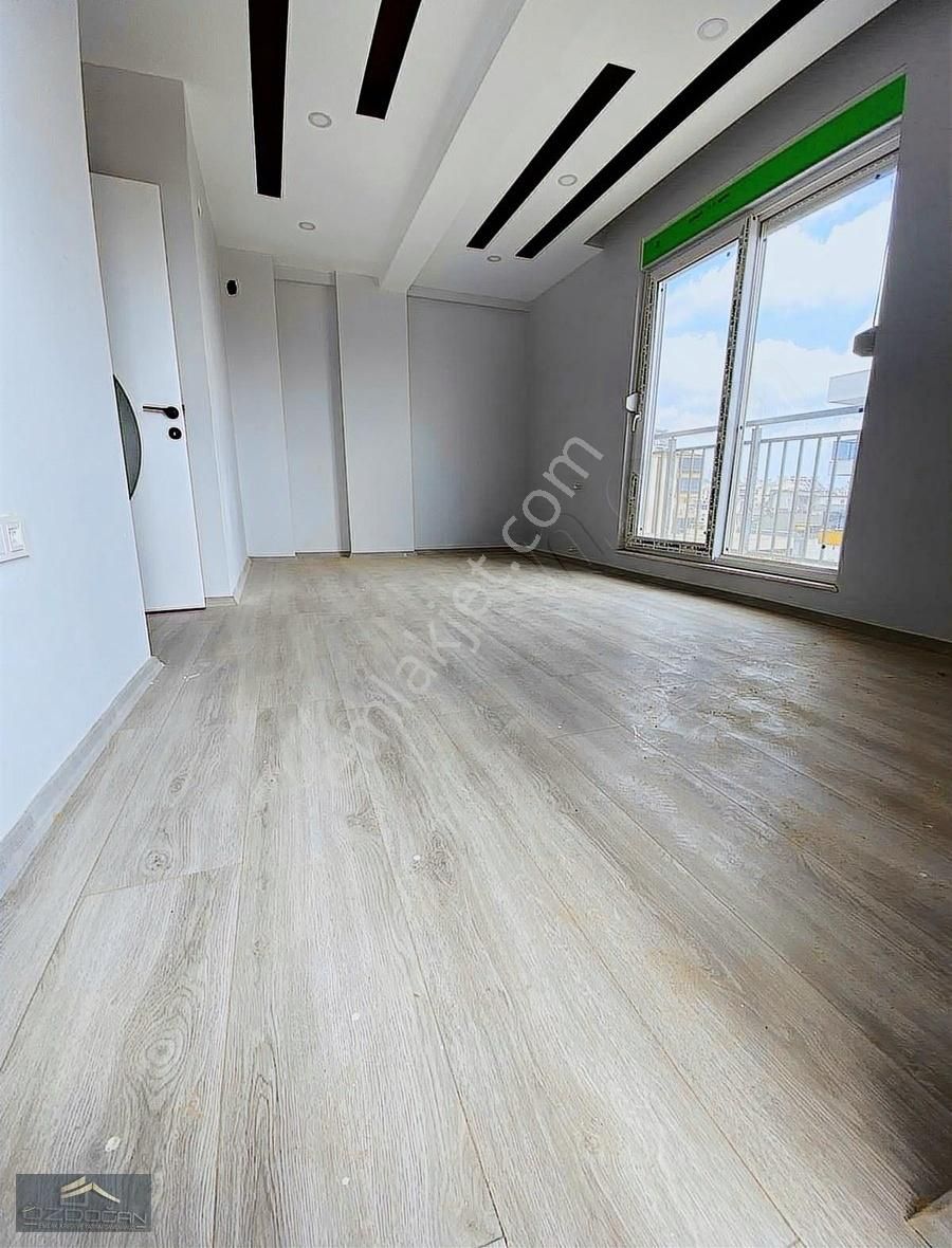 Fevziçakmak'ta 5+1 Asansör Katta Tek Çift Mutfak Ebeveyn Banyolu - Görsel 2