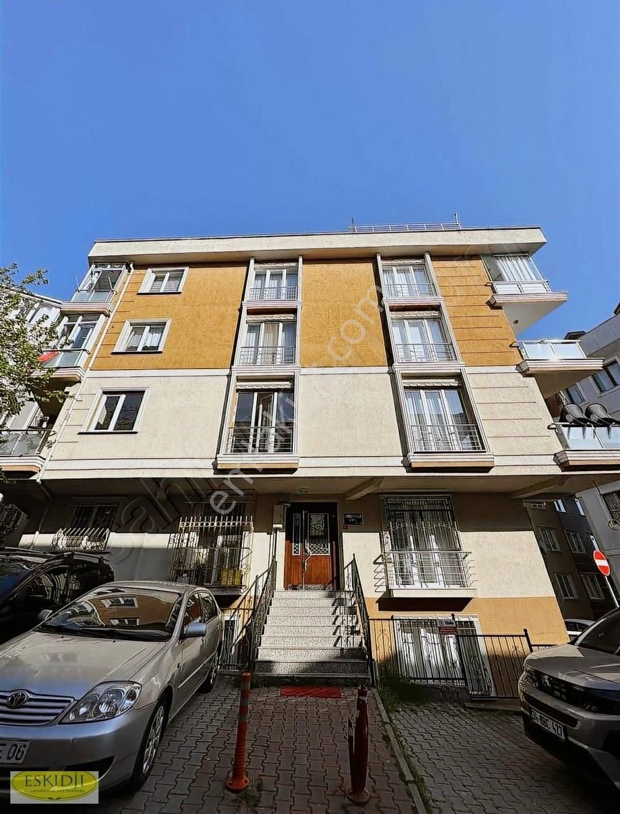 Çekmeköy Belediye Karşısı Merkez Mah. Kiralık 2+1 Arakat Daire