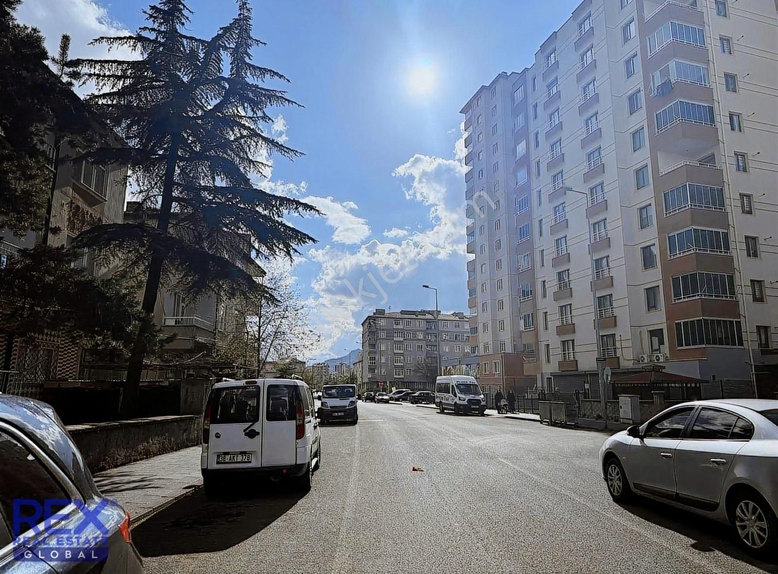 Rex Global | Hürriyet Mahallesinde Satılık 3+1