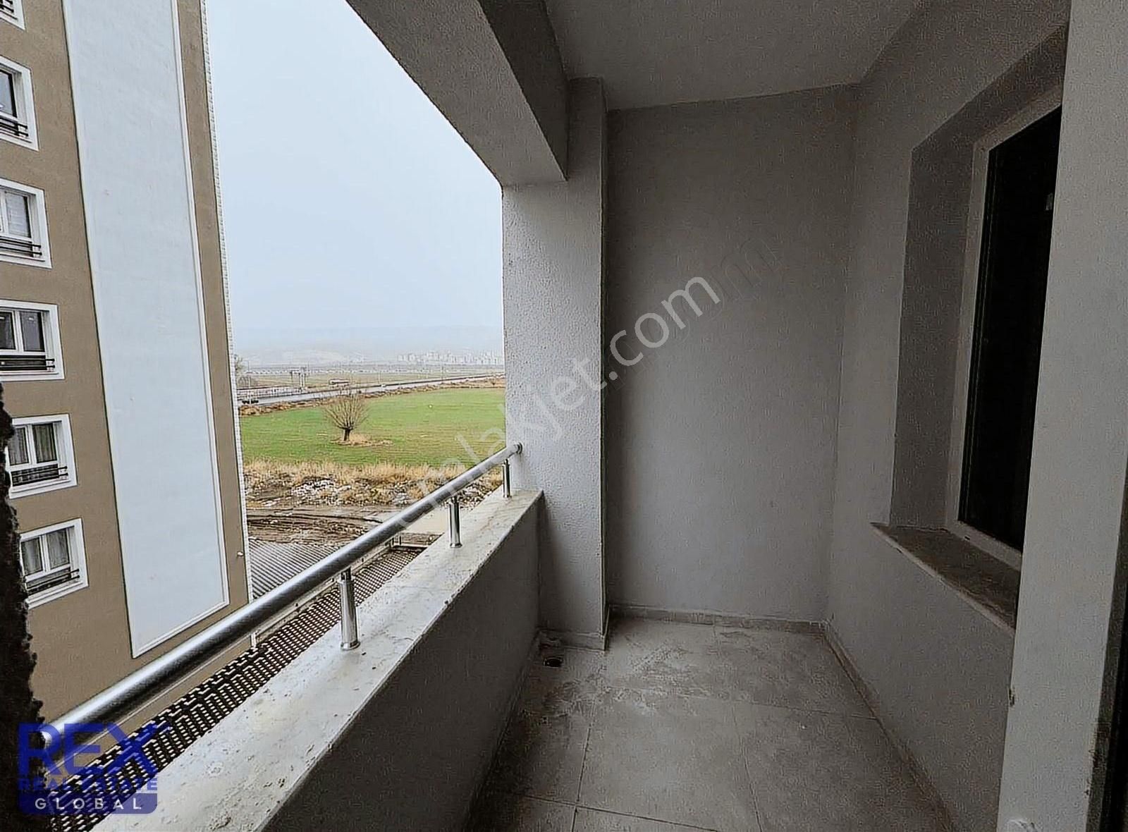 Şekerde Şehir Hastanesi Karşısı 1+1 Kiralık Daire