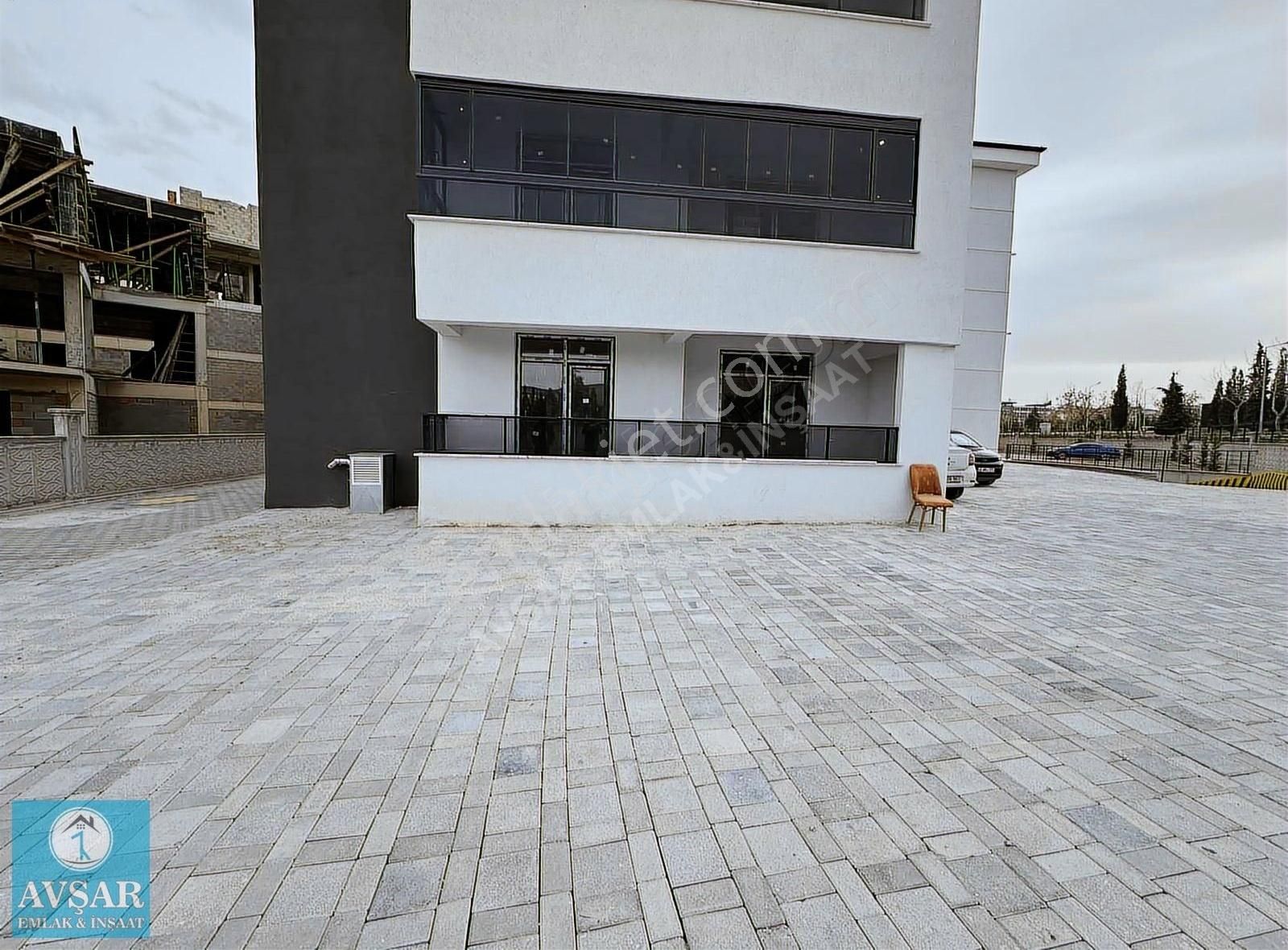 Selahattin Eyyübi Mahallesinde 3+1 Satılık Geniş Daire