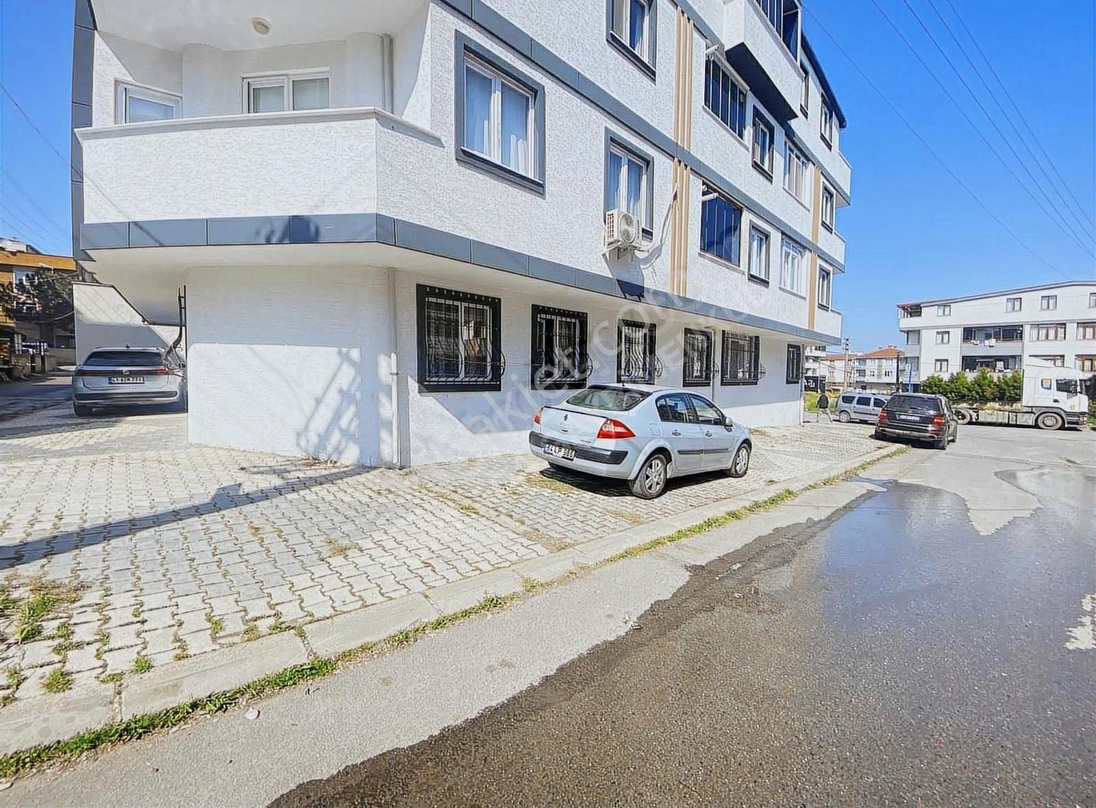 Nenehatun Salı Pazarı Caddesine Yakın 3+1 Yüksek Giriş