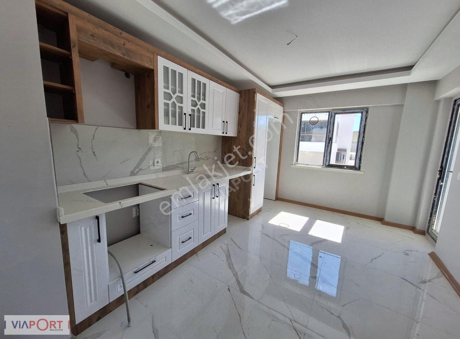Etimesgut Ayyıldız Mah. E.banyolu Asansörlü 3+1 Sıfır Daire