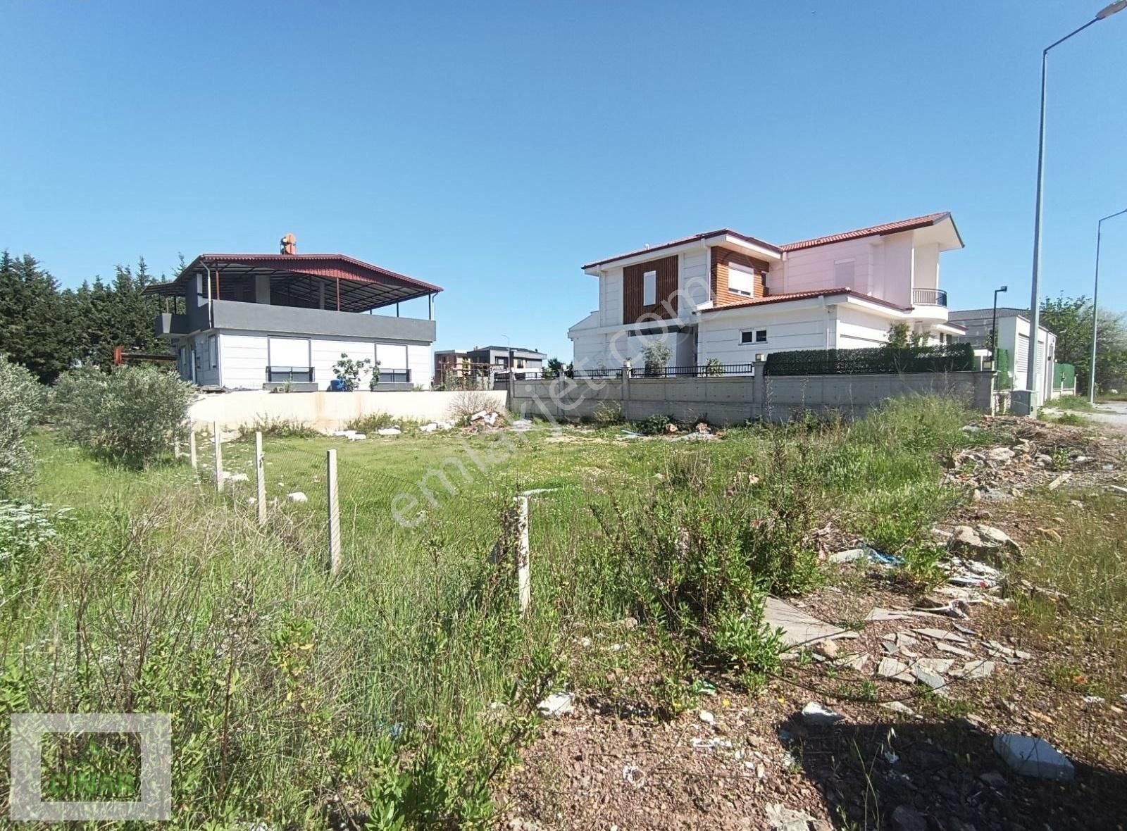 Döşemealtı Yeniköy Mah.merkezi Konumda Villa Parseli