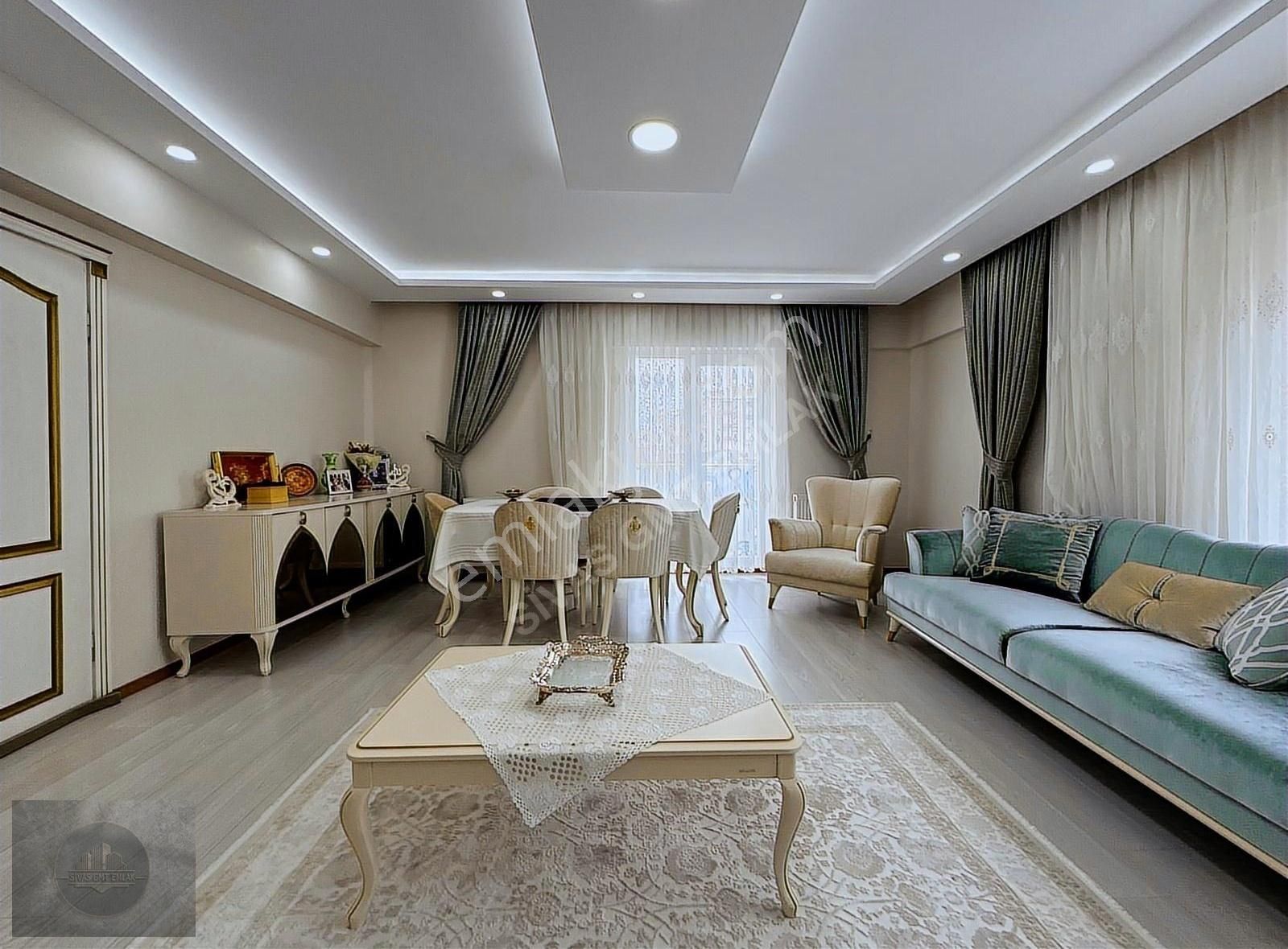 Sivas Gmt Emlak'tan Yeninumuneciv Satılık 4+1/160m2 Arakat Daire