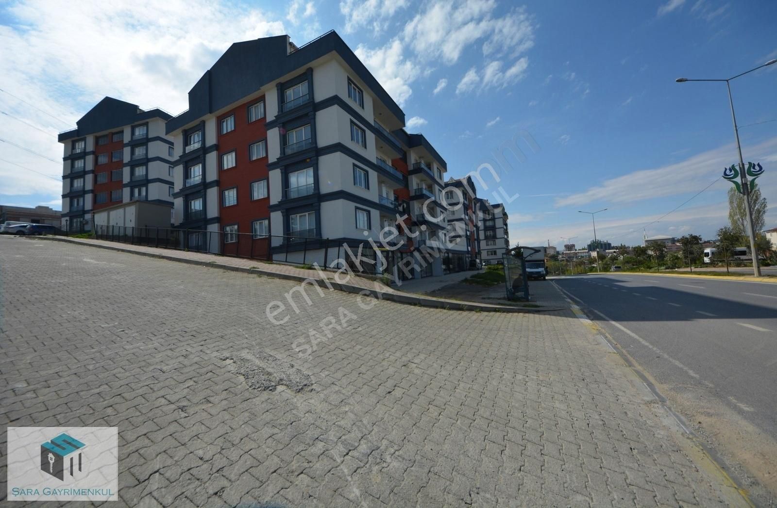 Şekrpınar Güney Cephe Gold City Evleri 3+1 Ara Kat 125 M2 Asans.