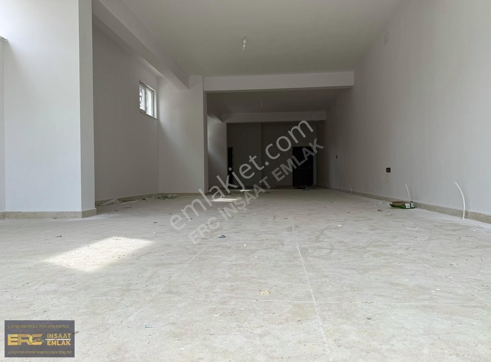 Necip Fazıl Kültür Merkezi Civarı Kiralık İş Yeri