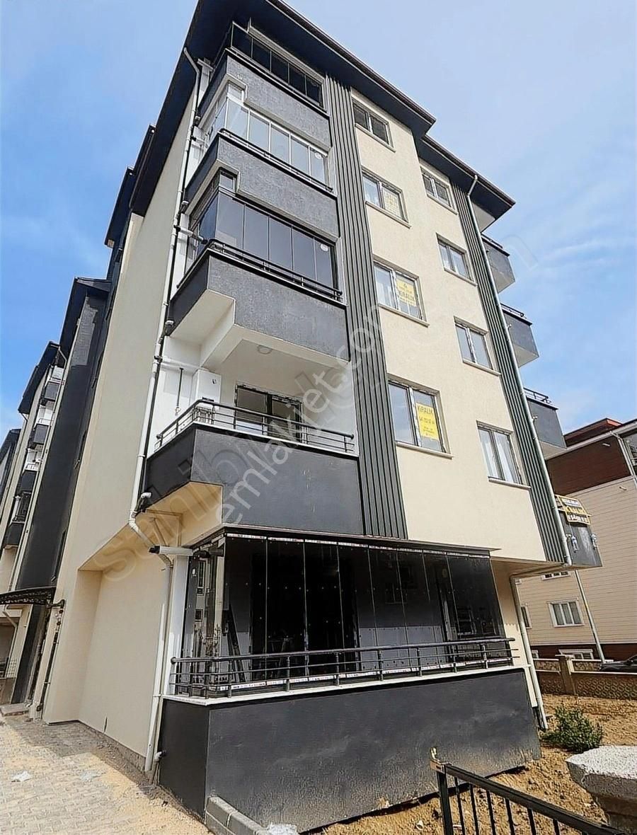 Efdal Lap Emlaktan Şeyhcui Mah Açı Koleji Karşısında Satılık 1+1