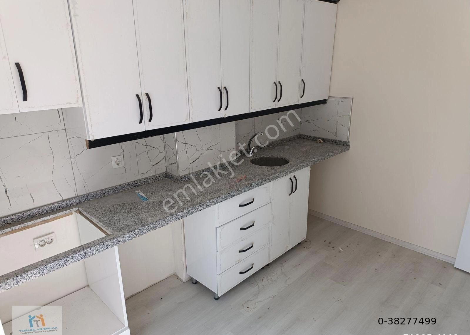 Torunlar Emlaktan Satılık 2+1 Alt Üst 1 Oda Kredili Dublex Daire Bağcılarda