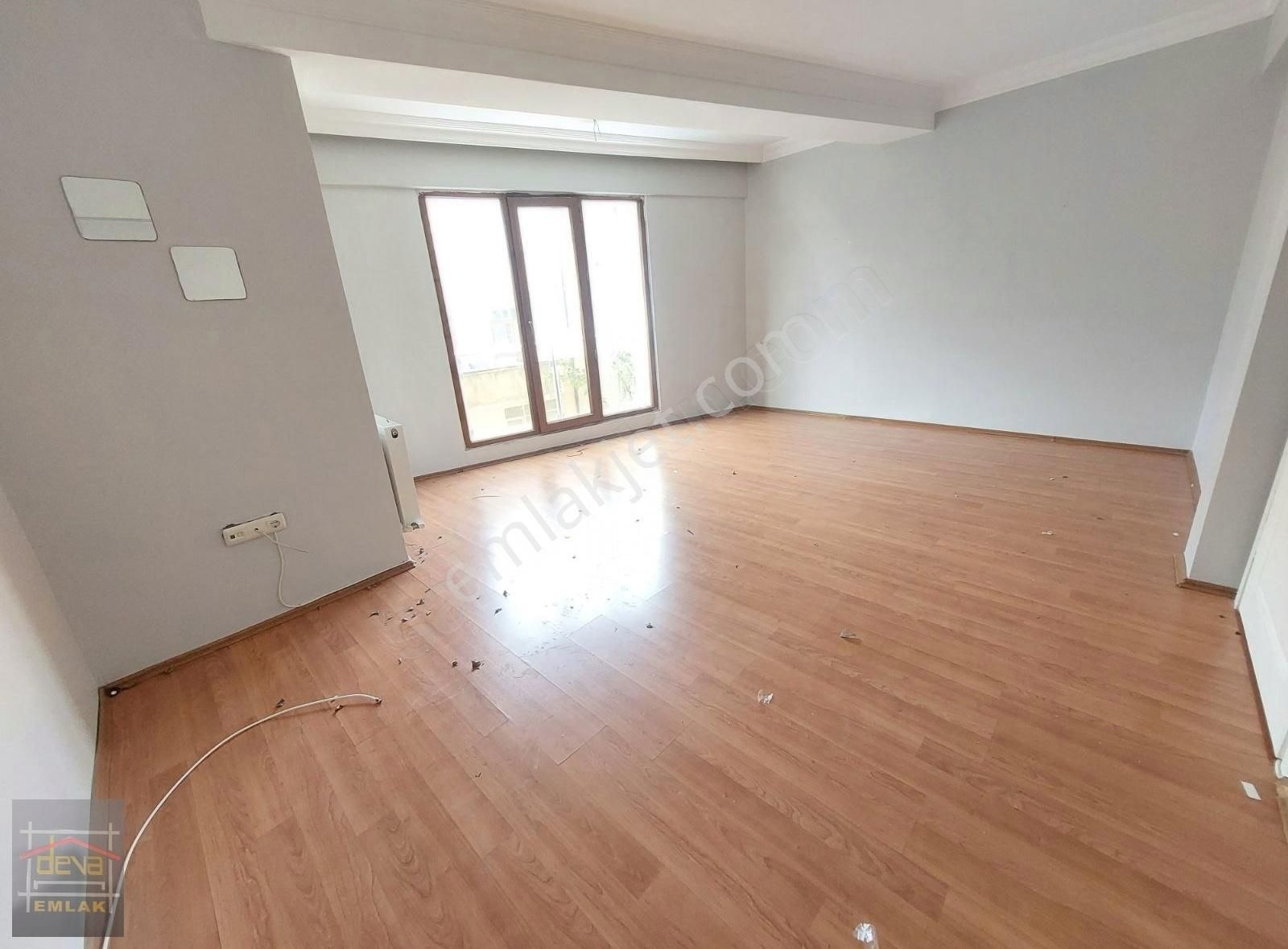 Devadan Yeni Binada Nuhkuyusu Cd.yakın 3+1 Kombili Fera