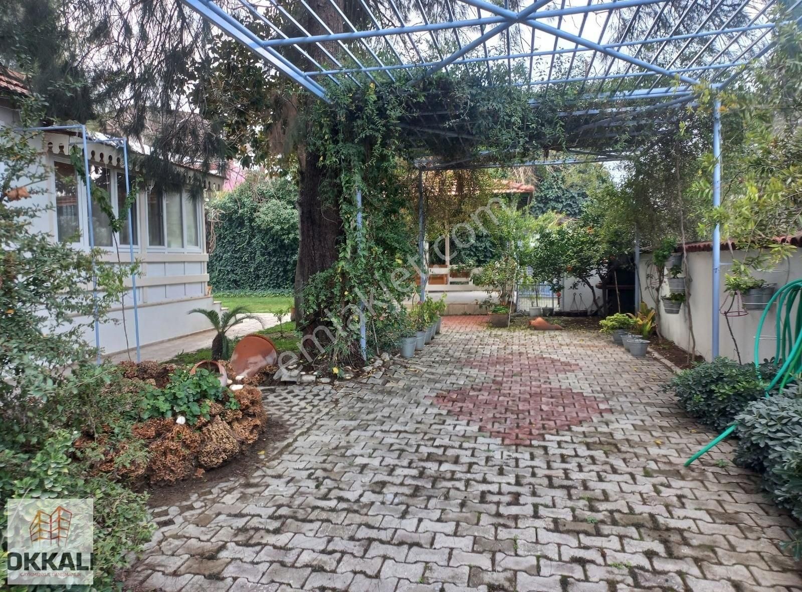 Menemen Emiralem De Kiralık Bahçeli Müstakil Ev