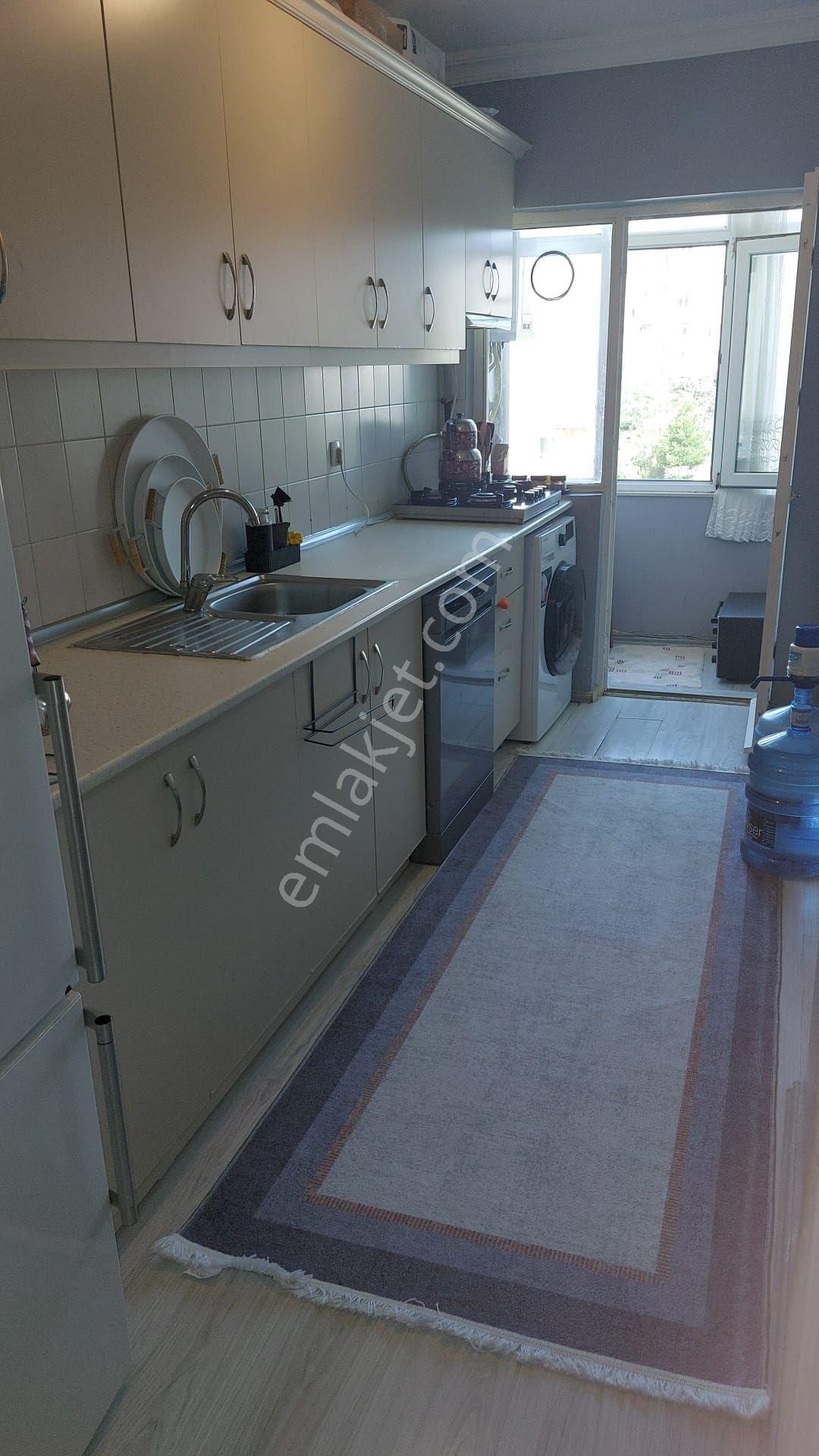 Silivri Yeni Mahallede Satılık Arakat Daire