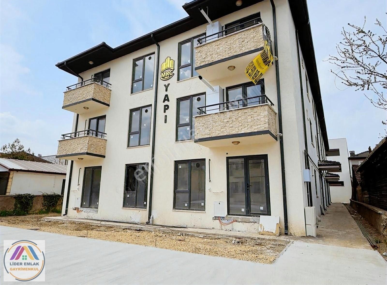 Lider Emlaktan Ada Caddesi Yanında Kiralık Eşyalı 1+1 Daire