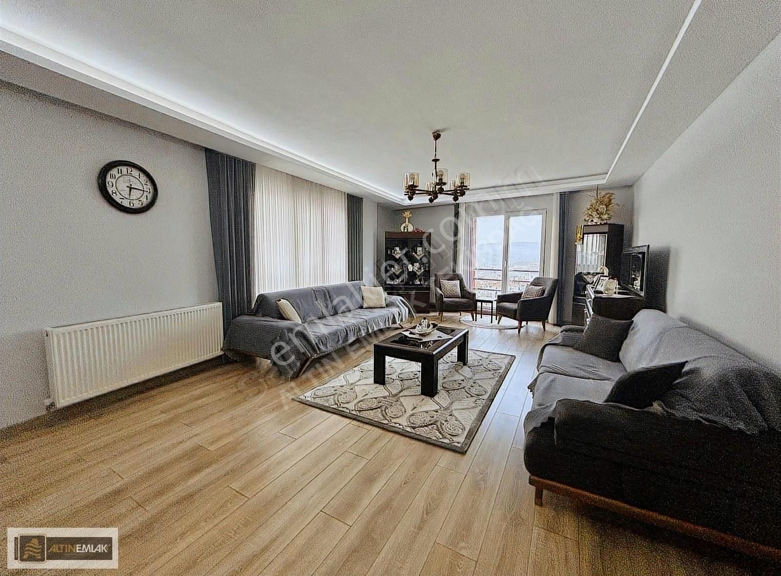 Tekirdağ S.paşa Çınarlı Mah.yılmaz Evler Sit Dubleks 4+2 Daire