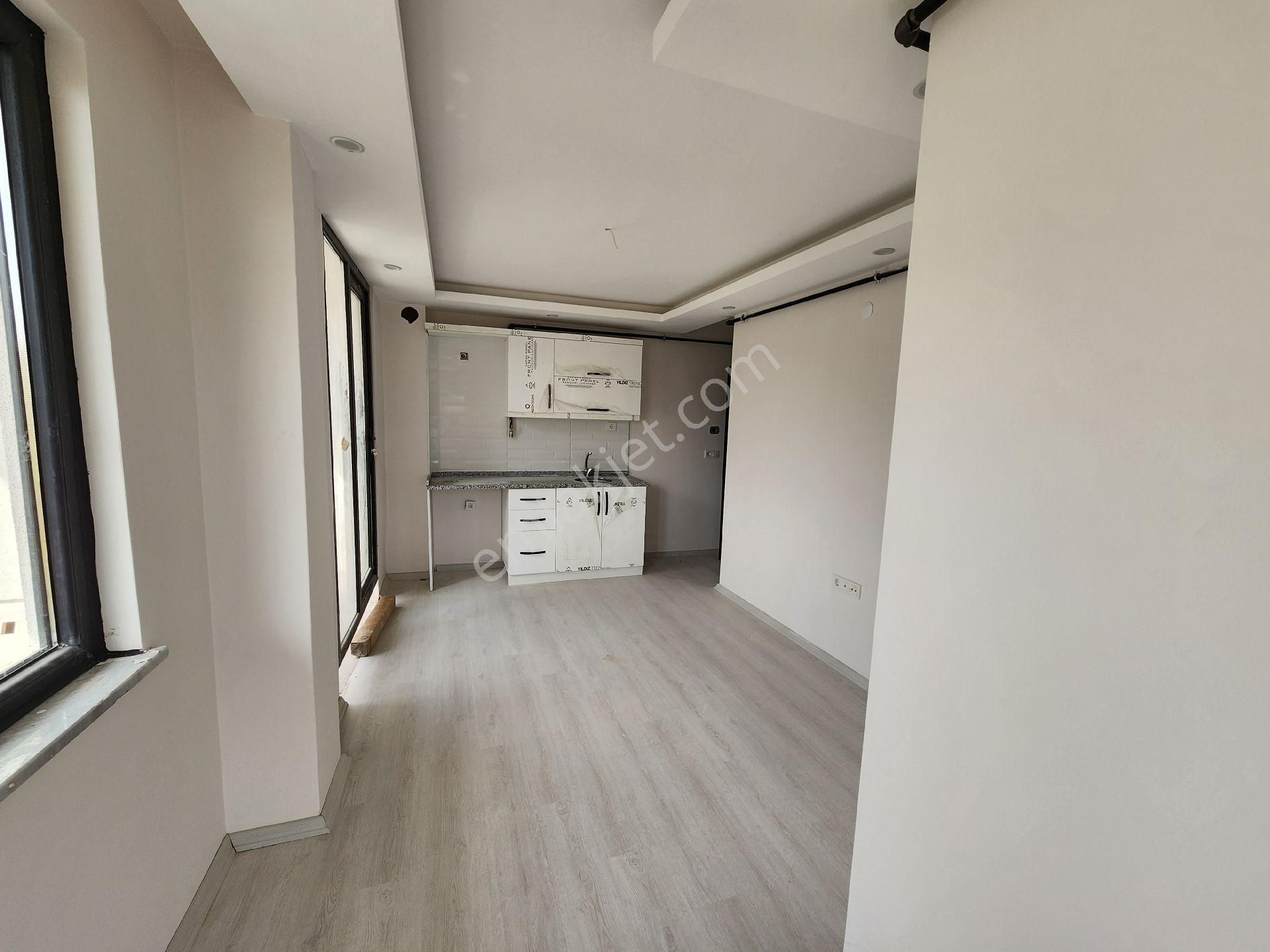 100. Yıl Yanı 1+1 Satılık Lüks Daıre - Görsel 4