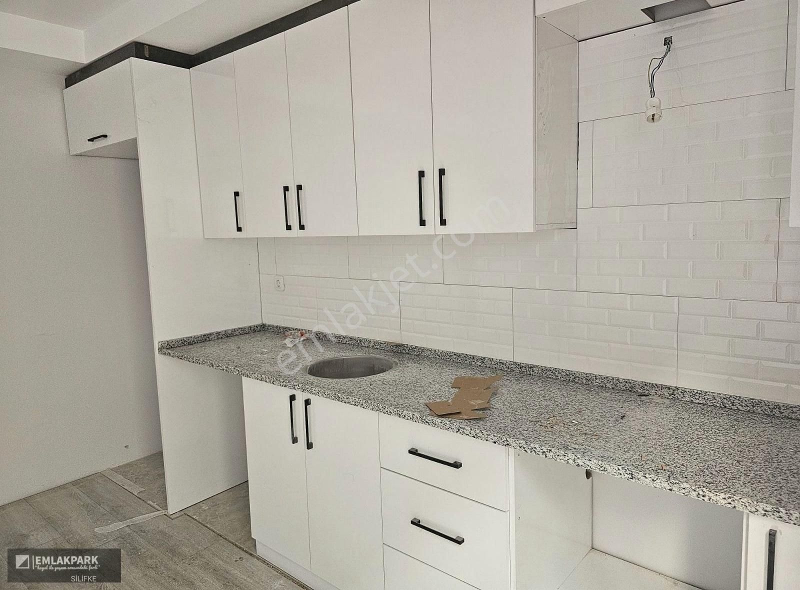 Emlakpark'tan Göksu Mahallesinde Satılık 5.kat 1+1 Daire