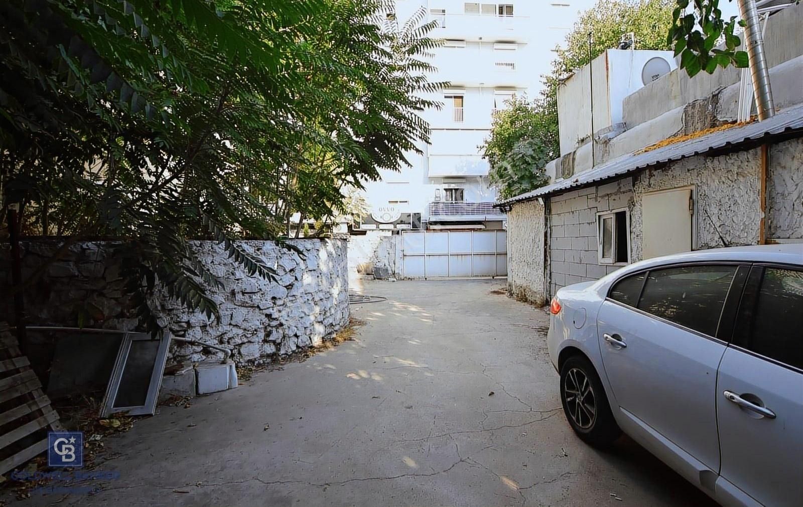 Karşıyaka Çarşıda Devren Kiralık Tarihi Alibey Hamamı