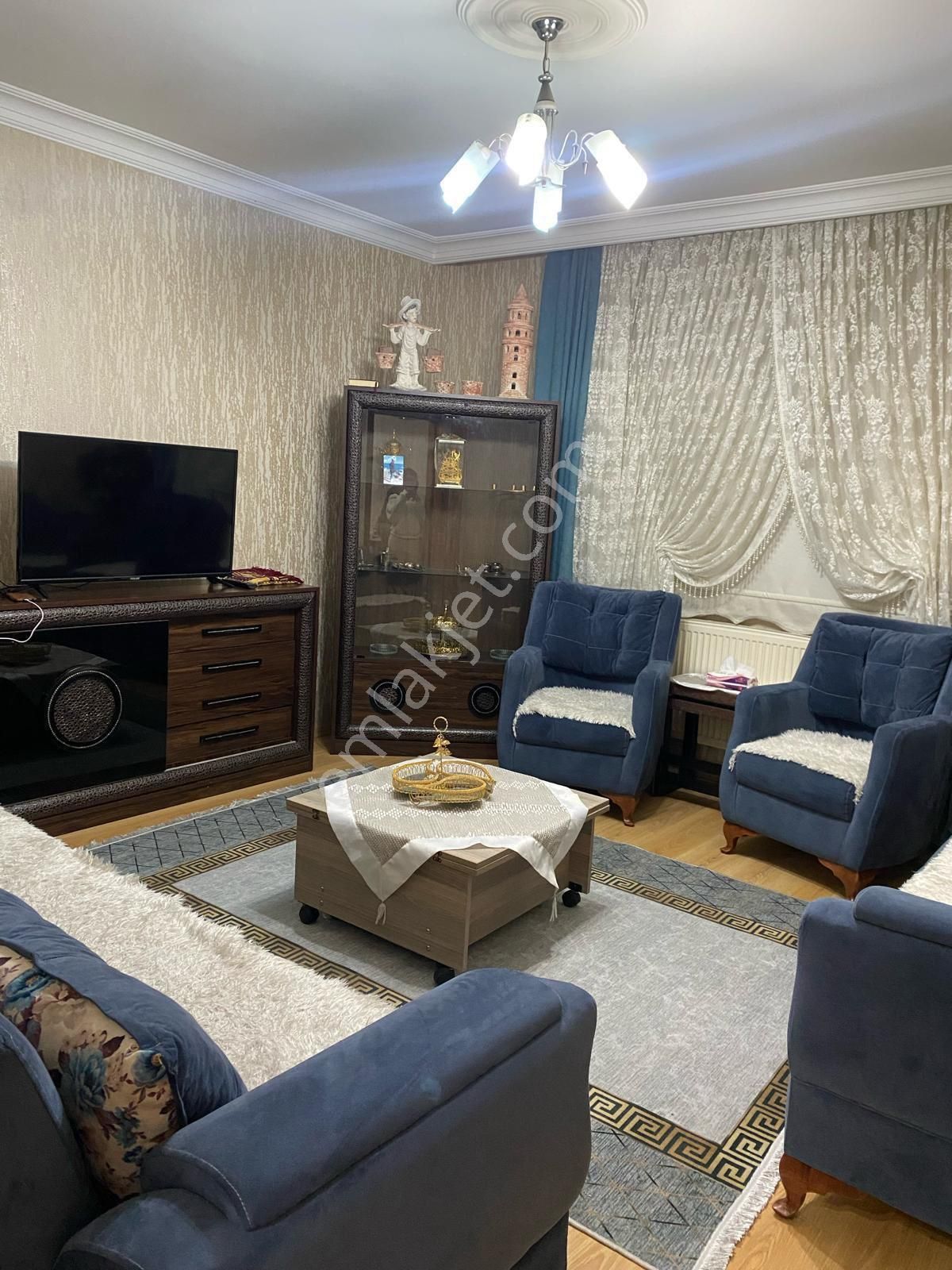 3 + 1 Acil Satılık Daire Kiracı Siz