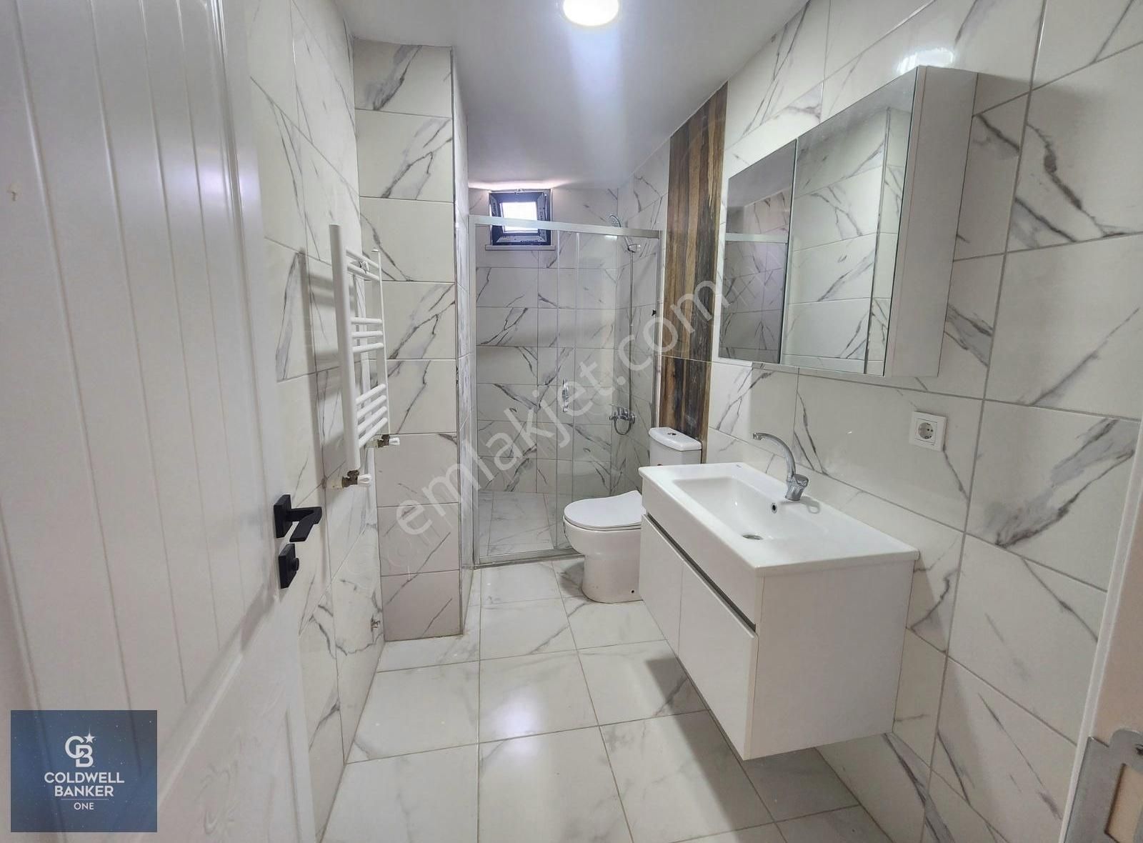 Muhyettin Kaya`dan İstiklal Mah. Çarşı Merkeze Yakın 2+1 Daire