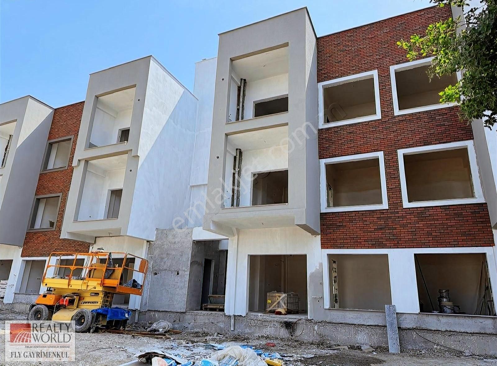 Rw-fly' Dan Villalar Bölgesi Site İçinde Satılık Sıfır 1+1 Daire