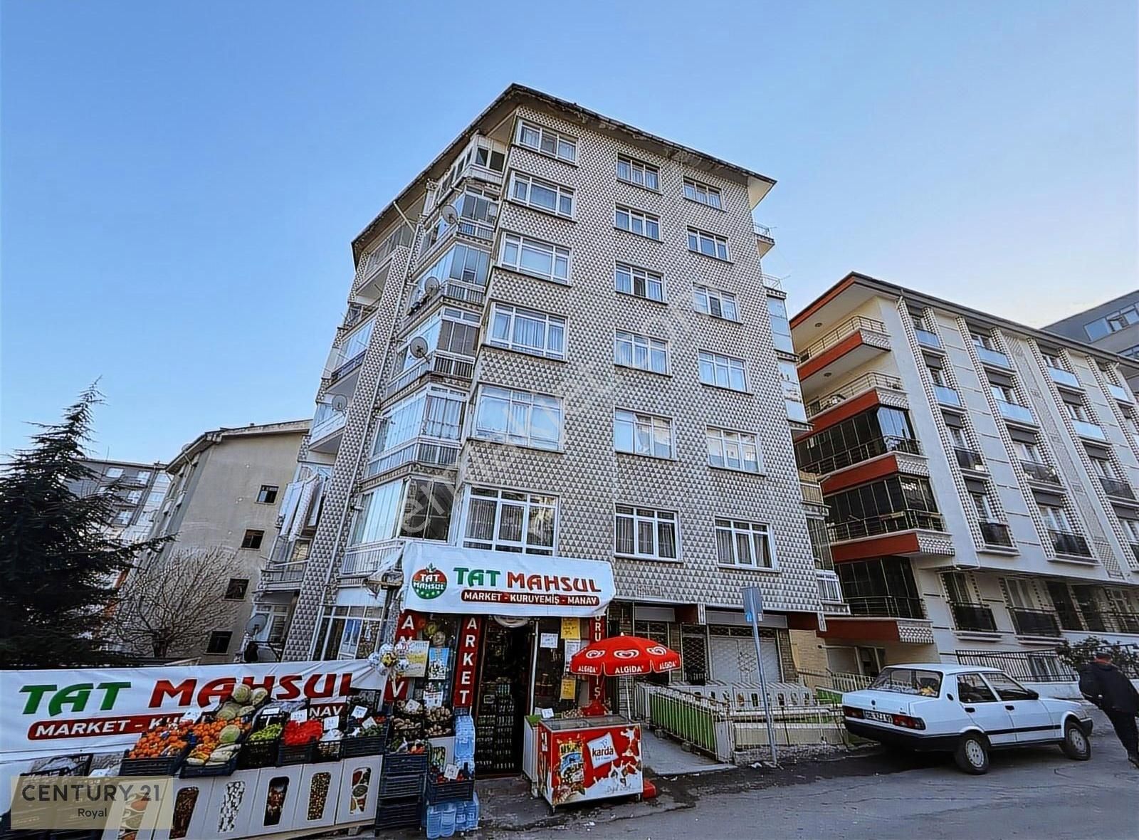 Demetevler 3. Caddede Kısmı Eşyalı Kiralık 3+1 Ferah Daire