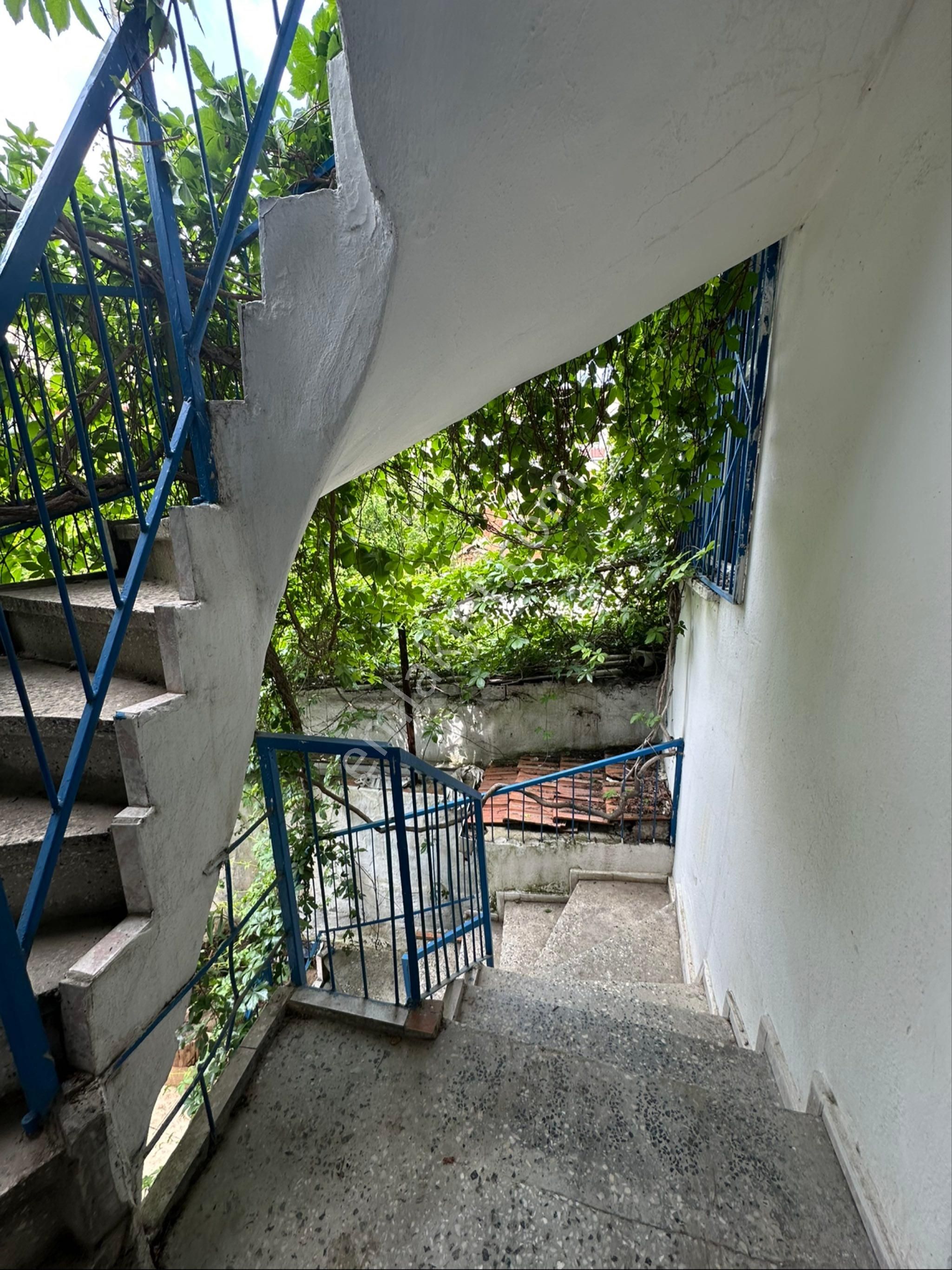 Konak Levent De Müstakil 2 Katlı Bahçeli Ve Garajlı Satılık Bina - Görsel 28