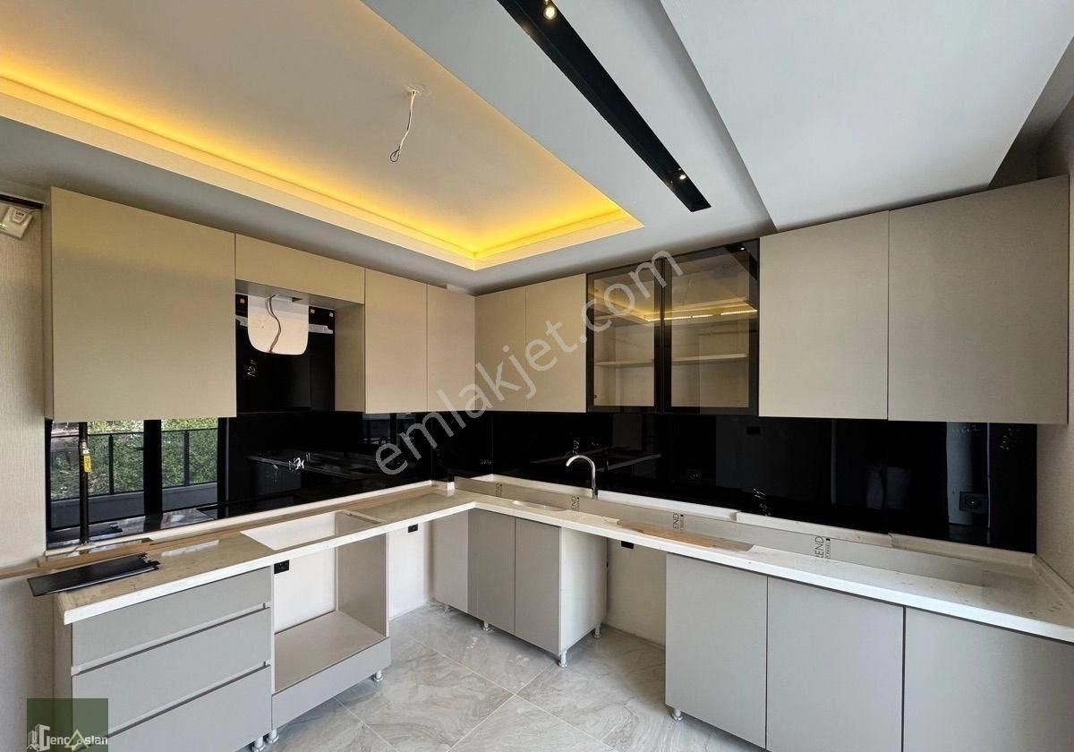 Gençaslan'dan Türközü Cad. Üstü Full Yapılı Ulra Lüx 3+1 Satılık