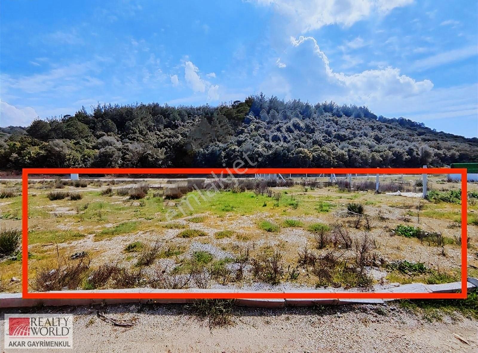 Seferihisarda Ana Yola Ve Denize Yakın 300 M2 Bahçe Rw Akar'dan