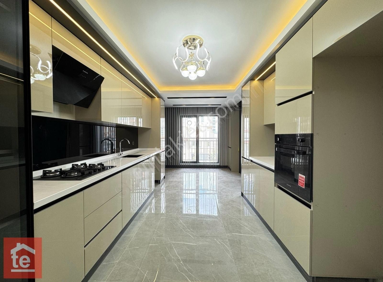 Tekin Emlak'tan Fatih Mah G.odalı Hastane Ykn 190''m2 Full 4+1