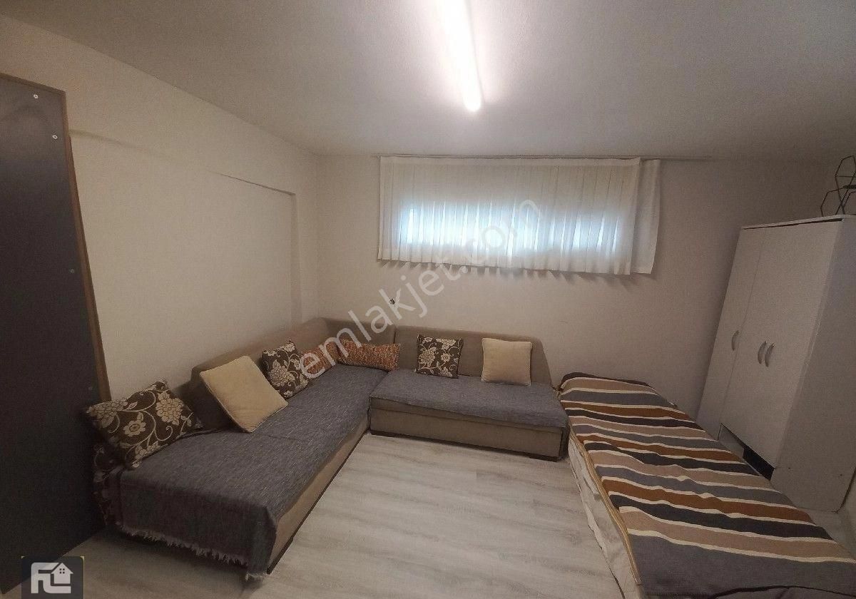 Fl Emlaktan Erkek İçin Oda Paylaşımı.