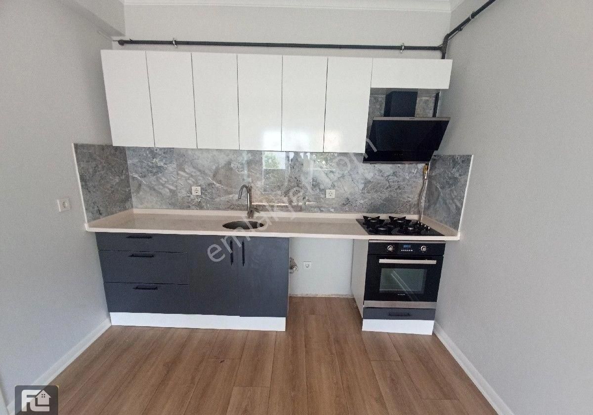 F-l Emlaktan Kadıköy Altıntepe De 2+1 Sıfır Daire Otoparklı