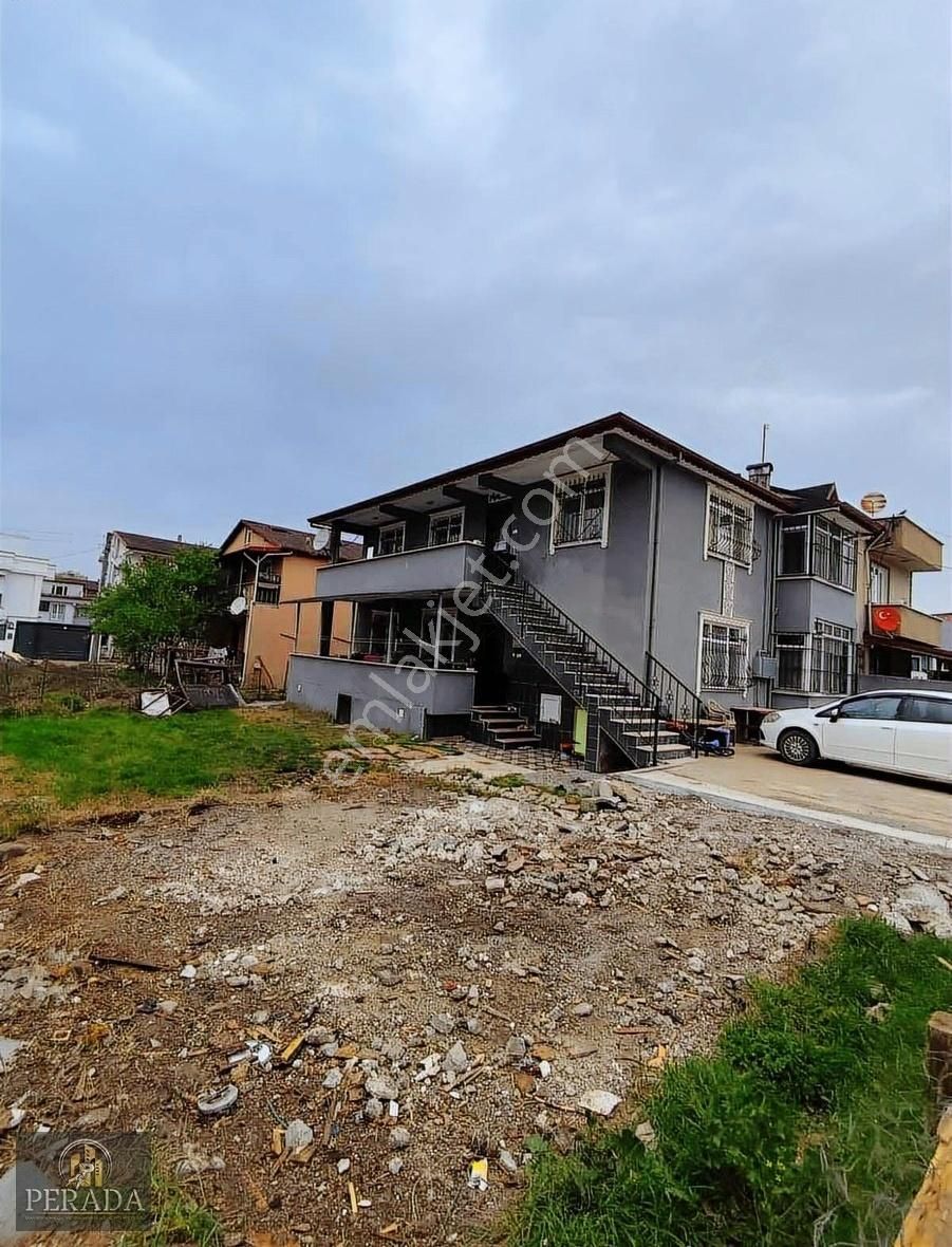 Kartepe Rahmiye Mahallesinde Müstakil 2 Katlı Satılık Daire