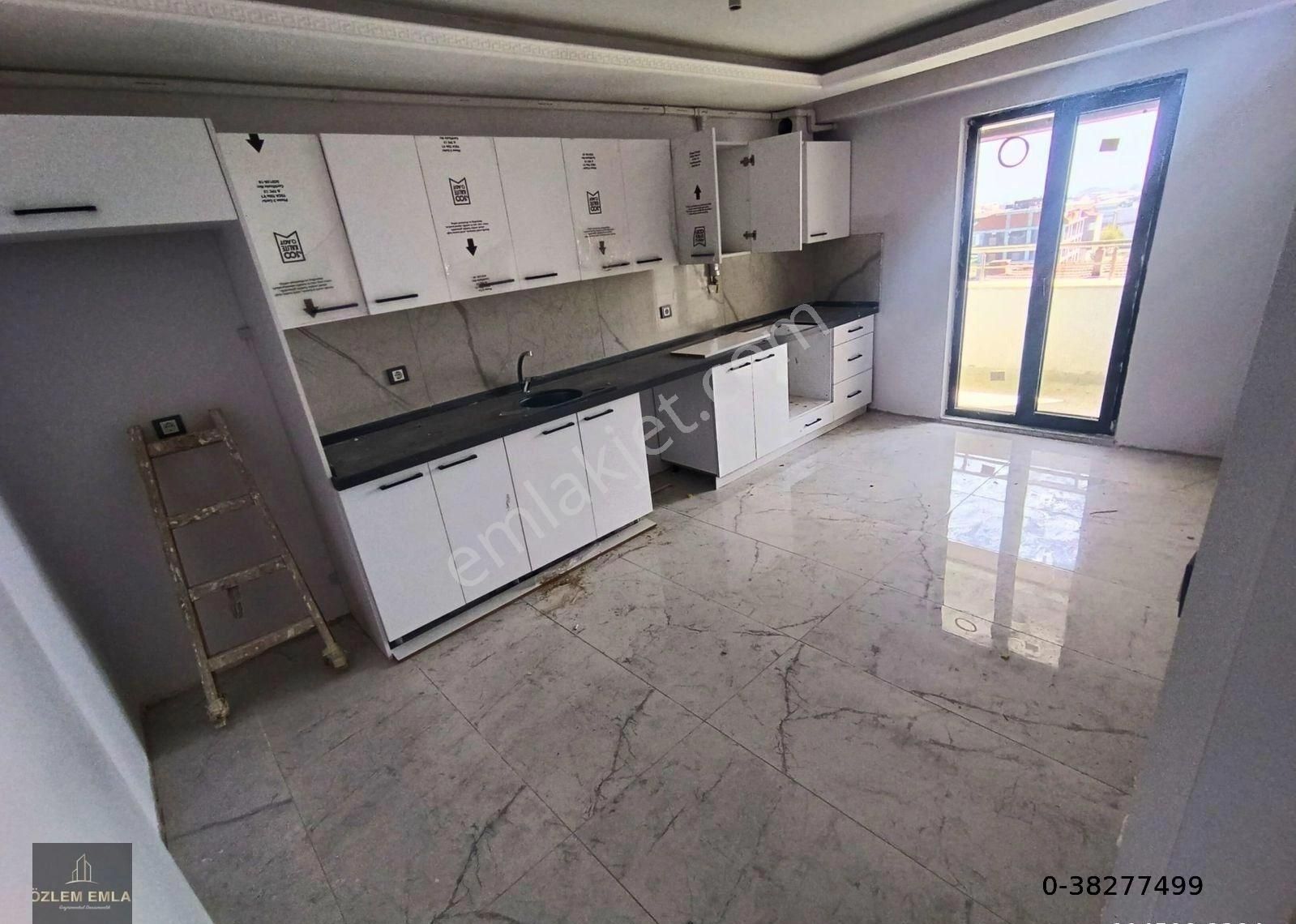 Bandırma Özlem Gayrimenkulden Kayacık Mahallesinde 5+1 Lüx Satılık Dublex Daire