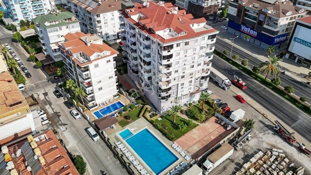 Alanya Cumhuriyet 2+1 Mobilyalı Denize 350 Metre Fırsat Daire