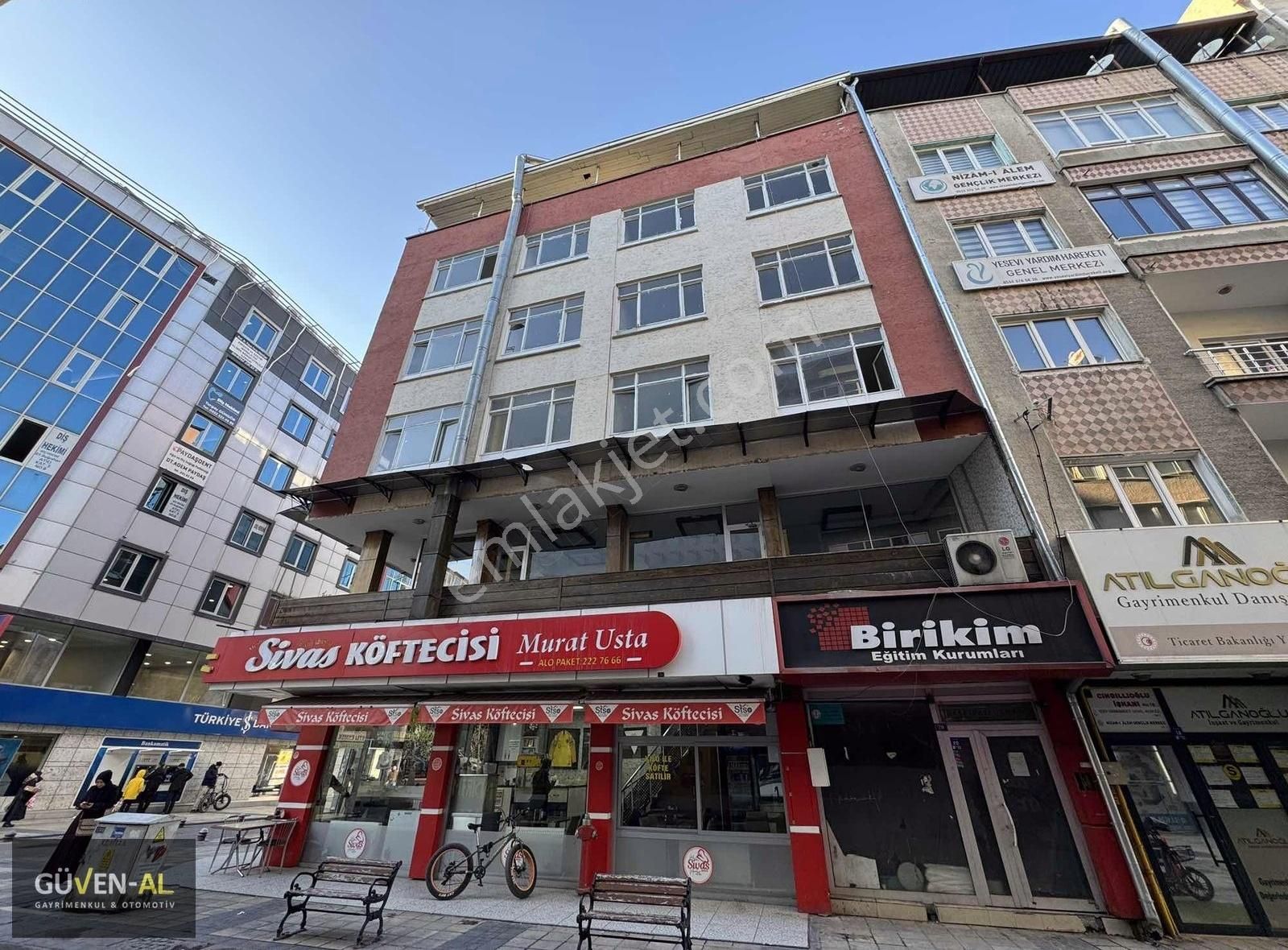 27 Mayıs Bankalar Caddesinde 3+1 Satılık İster Daire İster Ofis