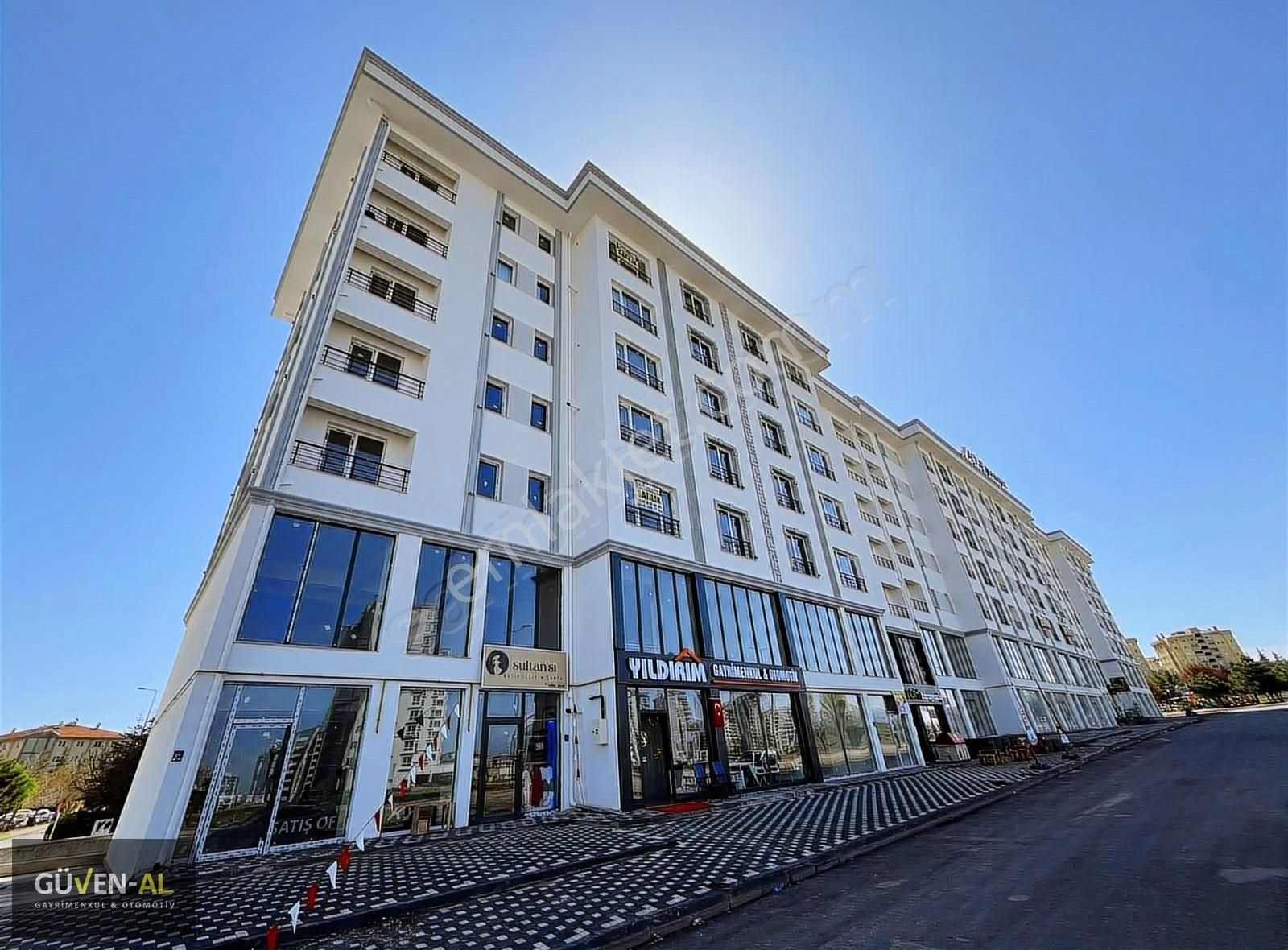 Toki Demokrasi Mah'de 3+1/160m2 Cadde Cepheli Satılık Daire