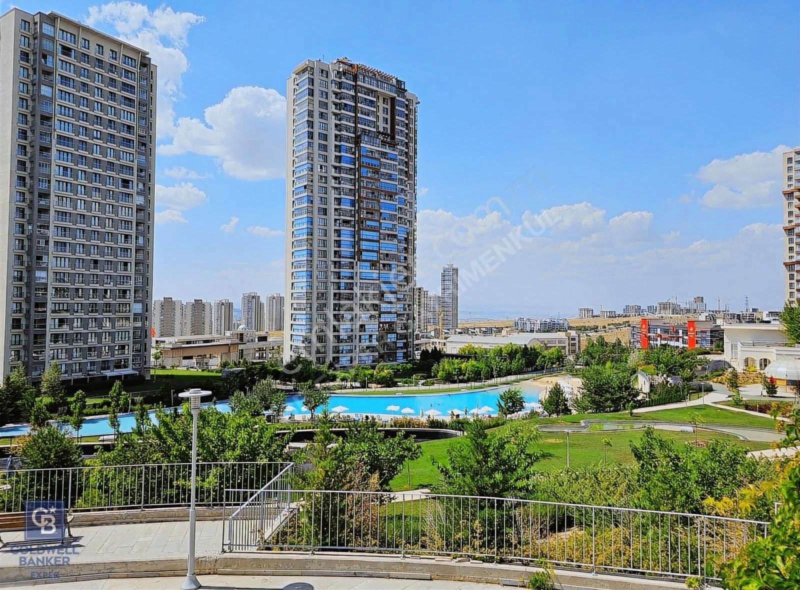 Sinpaş İncek Life Blue'da Büyük Tip Şehir Cephe Boş 1+1 Kiralık