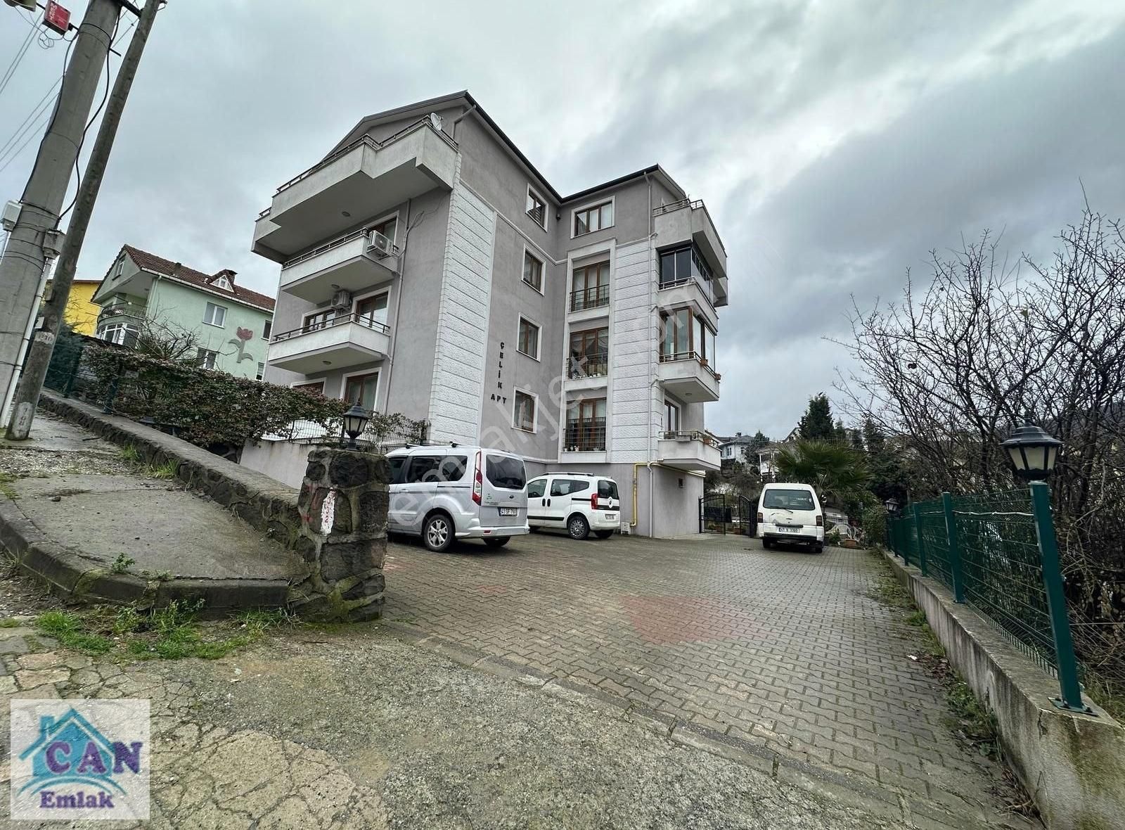 Topçular Açık Otopark'ı Olan Fırsat Bahçe Dubleks