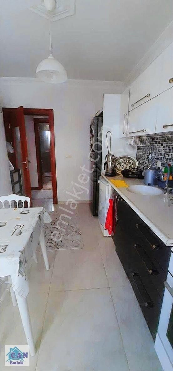 Kullanışlı Ana Yola Yakın Arakat