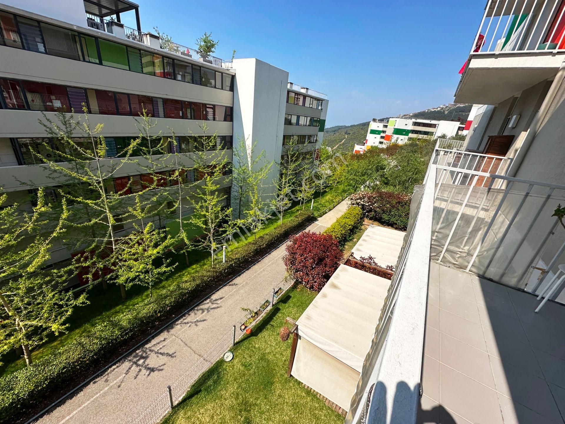 Narcity Konutlarında 72m2 Site İçine Bakan Ara Kat Satılık 1+1