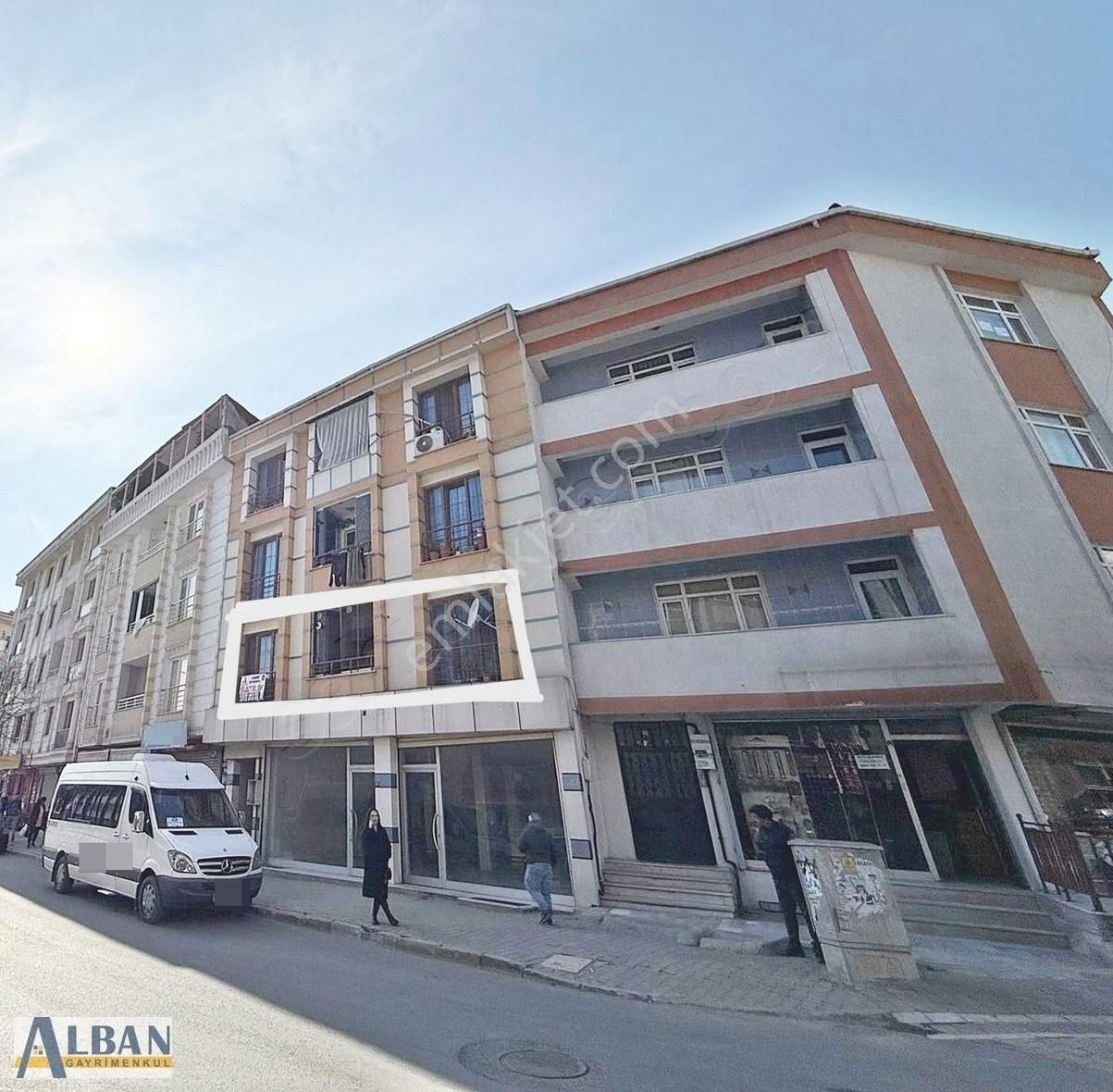 Alban'dan Yeni Bina'da Balkonlu Ön Cephe 105m² 2+1 Arakat...!!!!