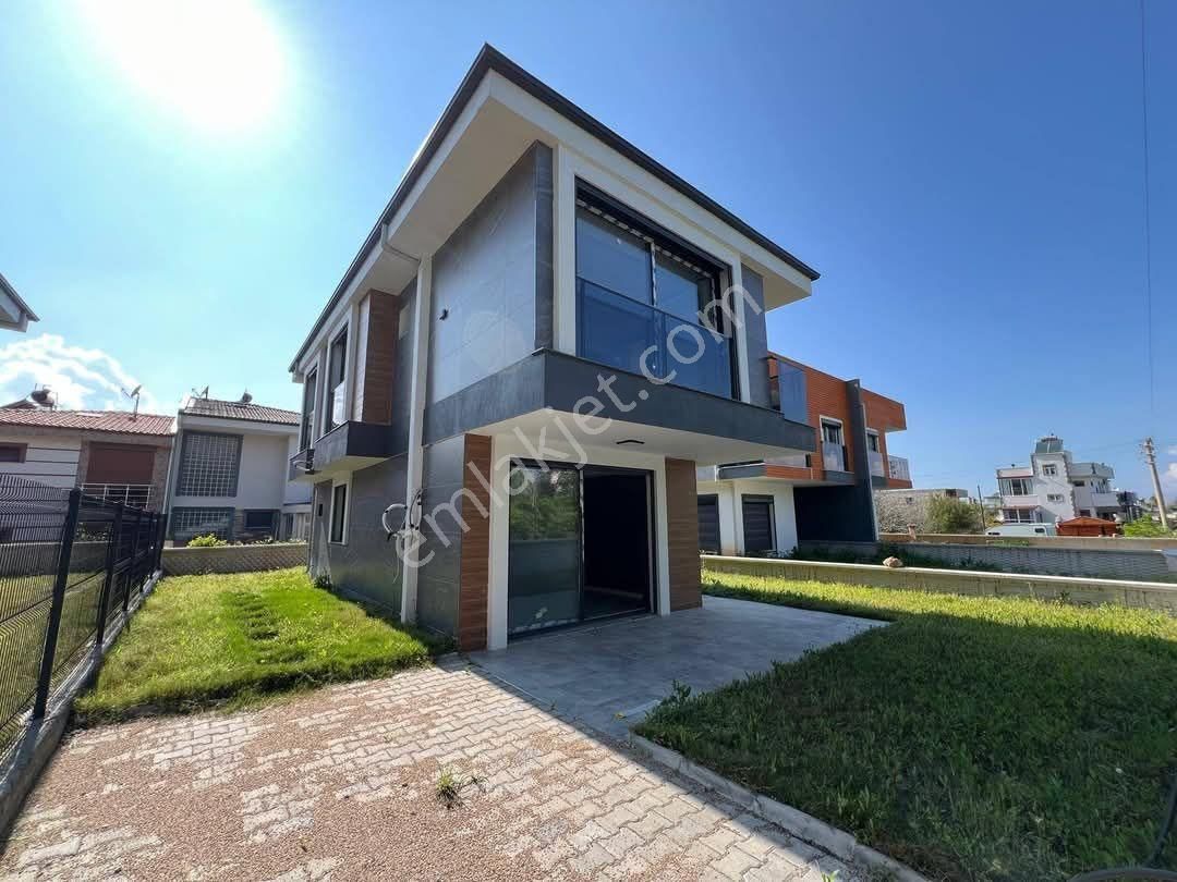 Güzelçamlıda Doga İçinde Tek Müstakil Bahçeli Villa